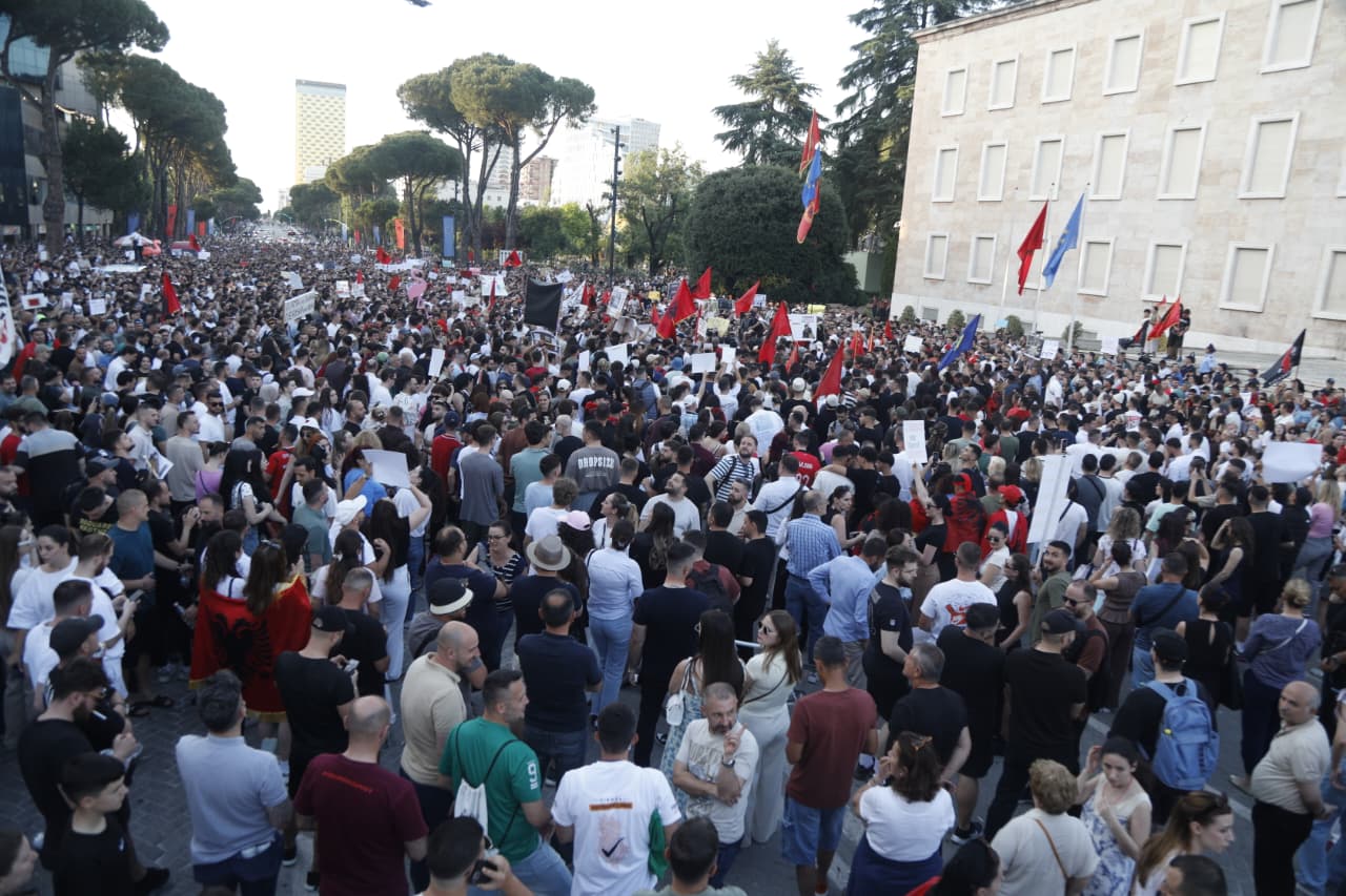 Çfarë kërkon gazetarja Xama nga negociatat për Zvërnecin?