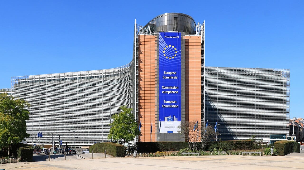 Pse pas 15 vitesh pritje Mucunski kërkon zgjerim BE pa kushte bilaterale?