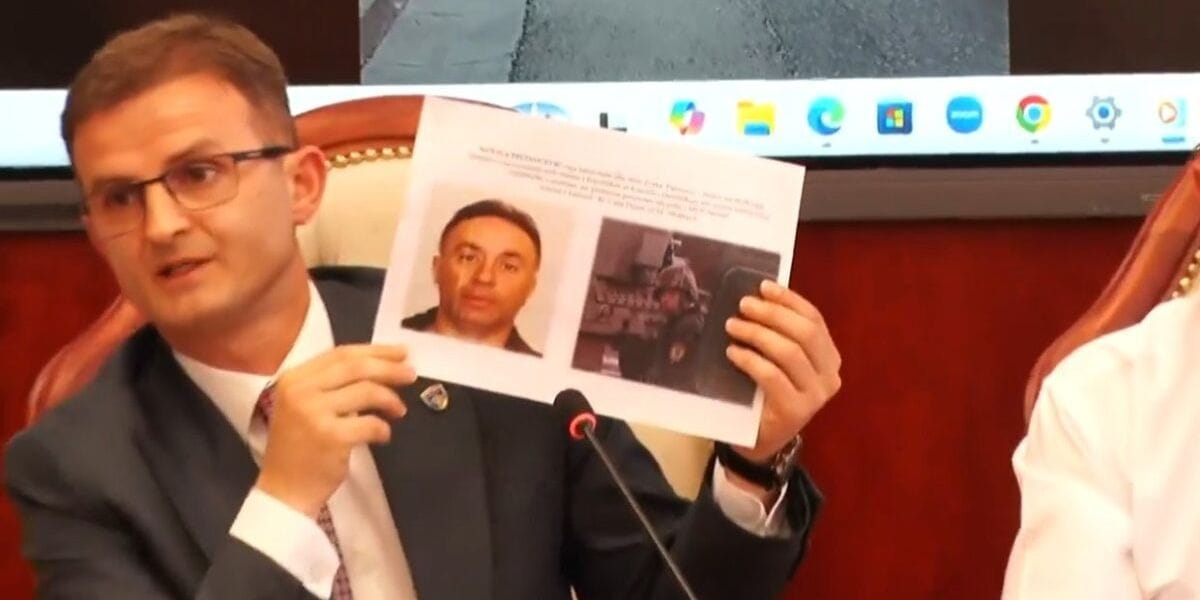 Pesë serbë arrestohen për masakrën e Reçakut