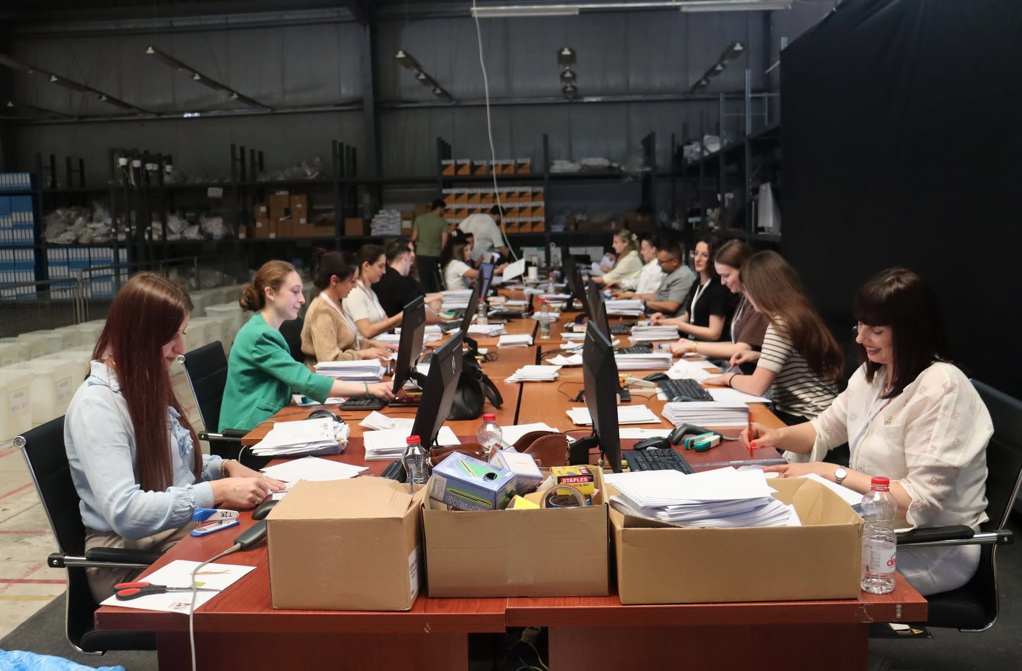 KQZ aprovon afër 60 mijë vota me postë nga diaspora