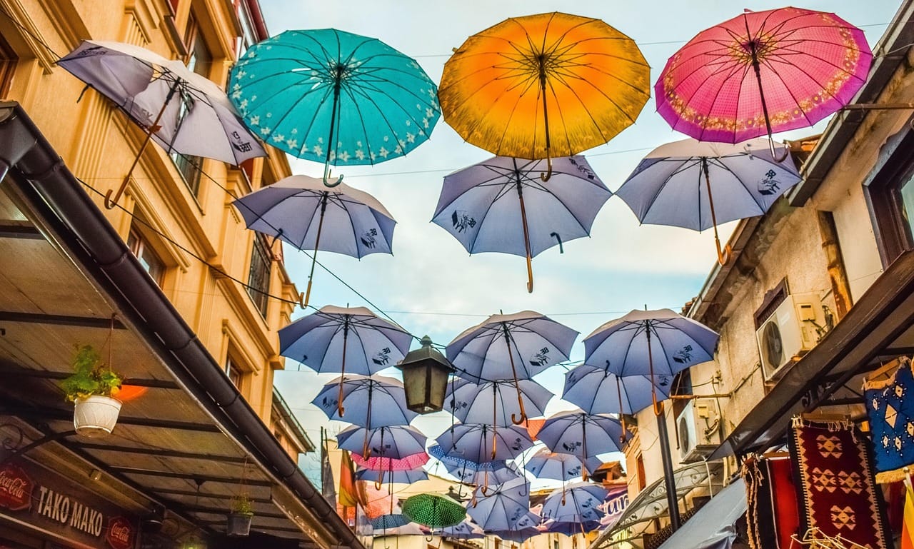 Pse mbi 90% e pagesave te tregtarët e vegjël bëhen me cash?
