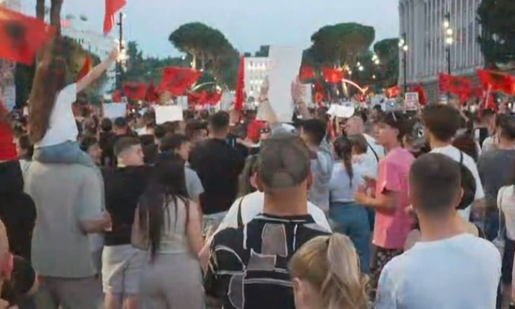 Dita e 8-të e protestave për Zvërnecin, thirrje për 10 qershor
