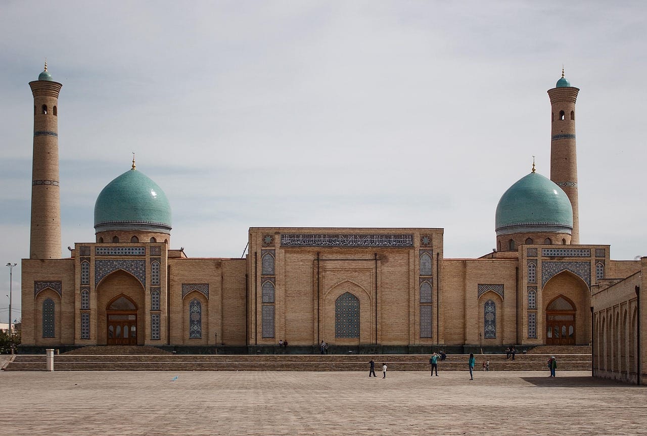 Çfarë synon Begaj me vizitën historike në Uzbekistan?