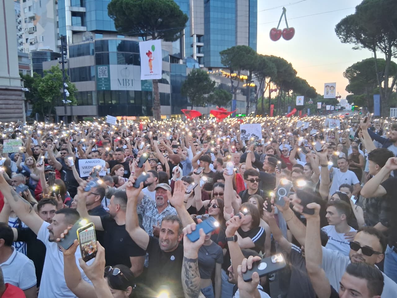 Ku dhe kur vazhdojnë protestuesit e Zvërnecit?