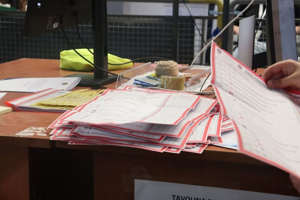 LVV kalon në 50 mandate pas numërimit të votave të ambasadave