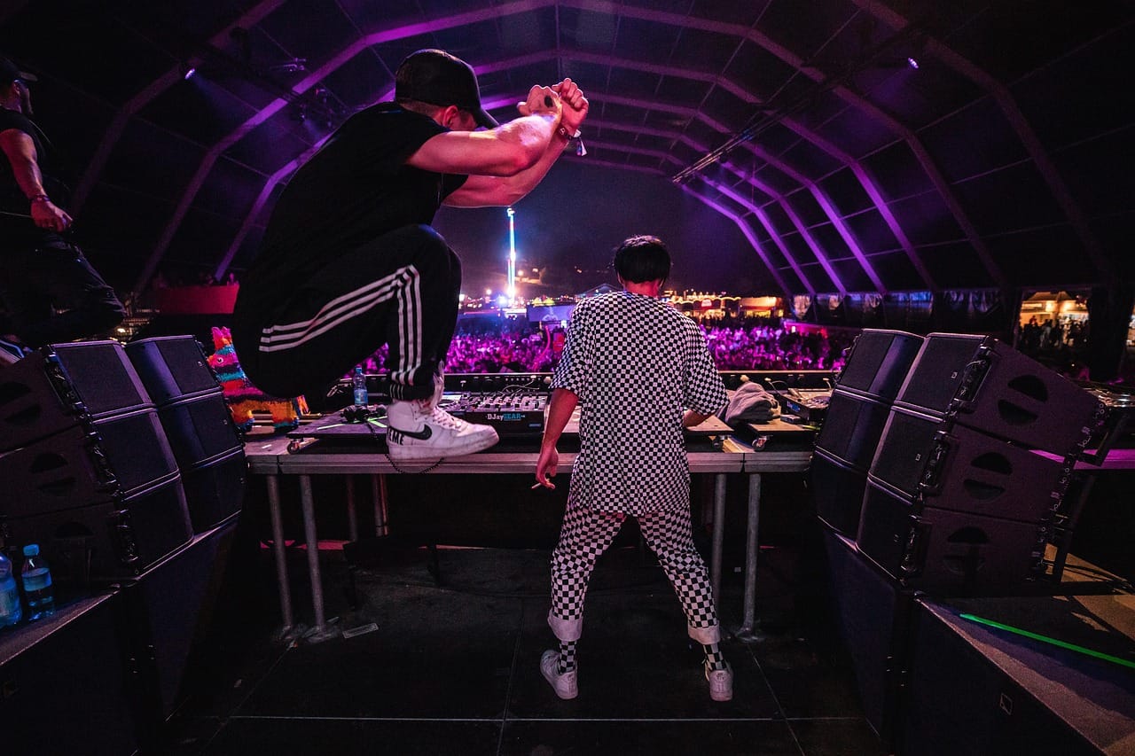 Çfarë do të performojë DJ Caboo në skenën e madhe në Amsterdam?