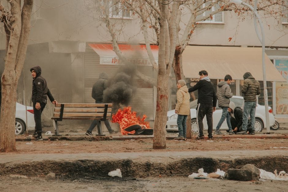 Pse u tensionua dita e 15-të e protestës para Kryeministrisë?