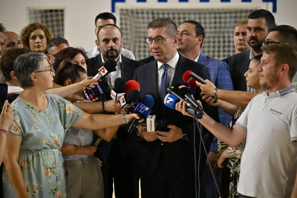 Mickoski riciklon zgjedhjet "së shpejti" pa datë konkrete