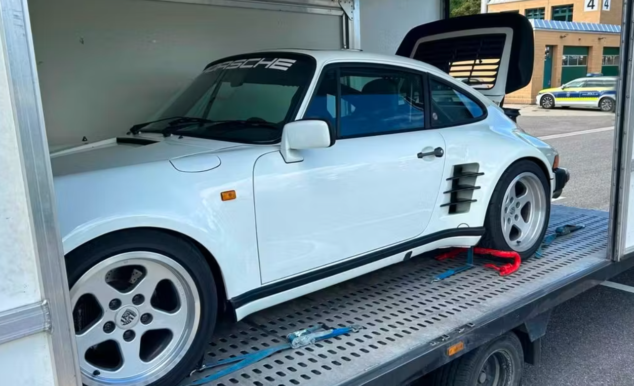 Porsche prej 99 mijë frangash: Pse u bllokua në kufirin gjerman?