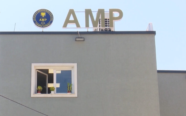 Arrest shtëpie për policin Ajdin Islamaj për hotelin pa leje