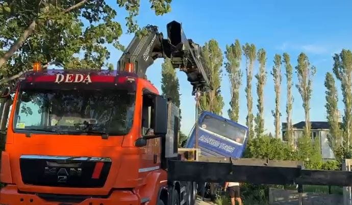 Si përfundoi në kanal autobusi turistik në Ishull-Shëngjin?