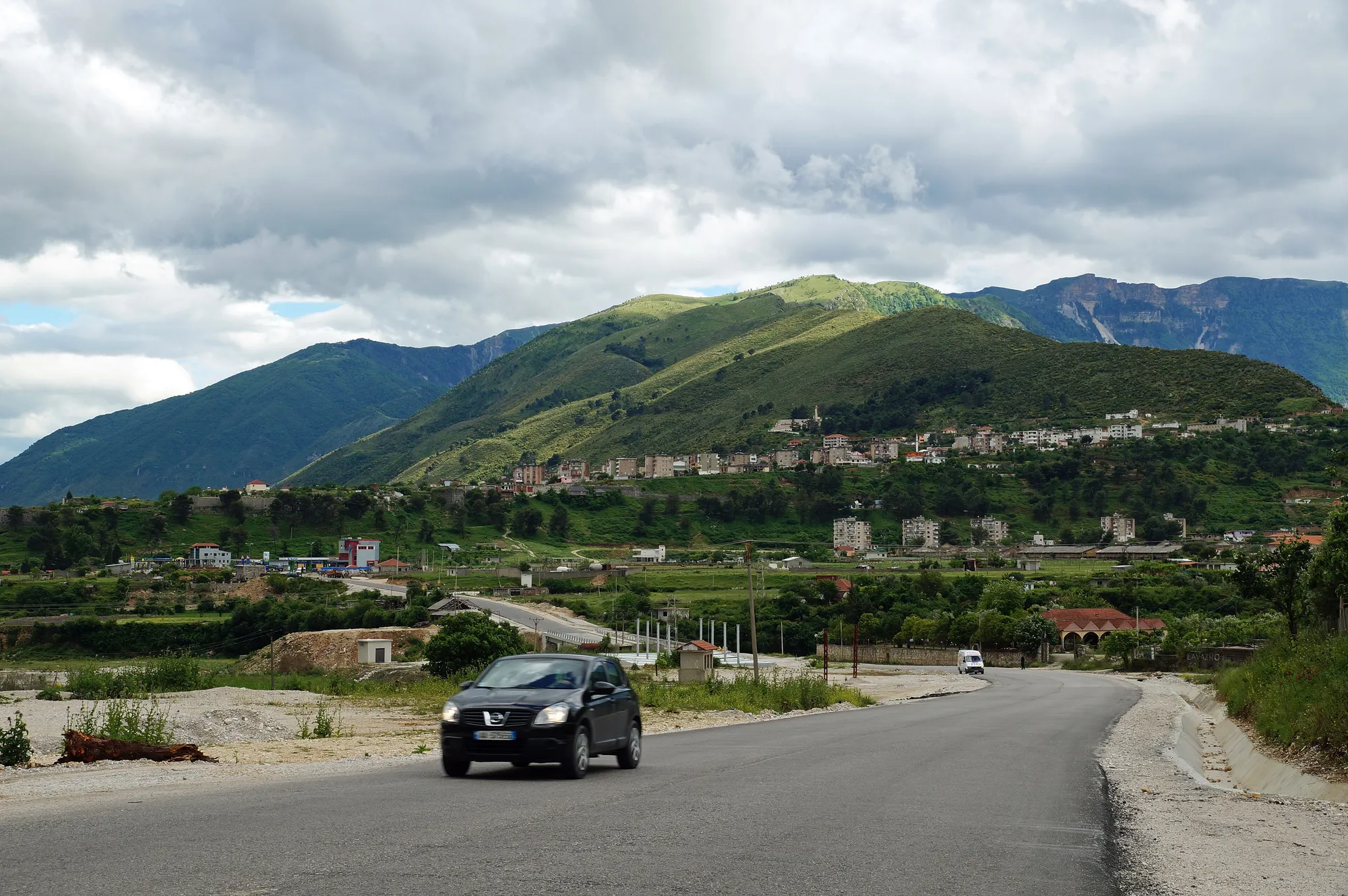 Kalaja e Tepelenës në luginën e Vjosës, vendlindja e Ali Pashë Tepelenës