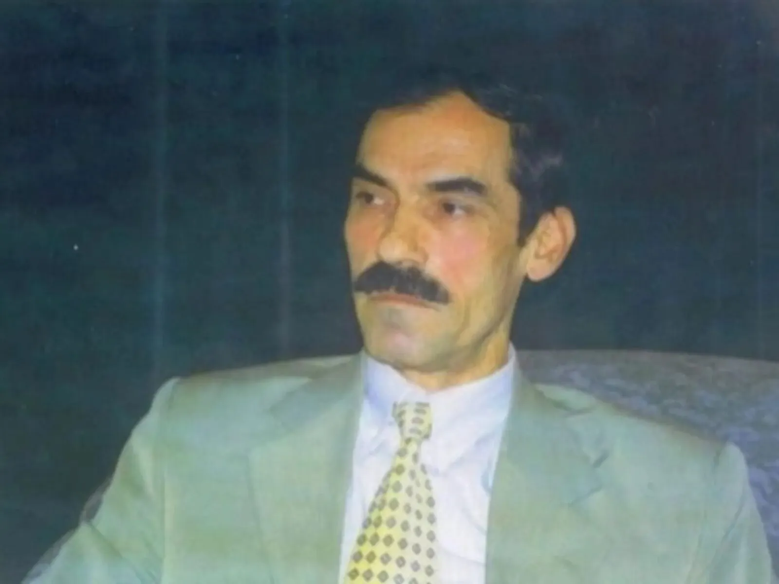 Koloneli Ahmet Krasniqi, komandant i parë i FARK-ut, i vrarë në Tiranë më 21 shtator 1998. Autor i panjohur