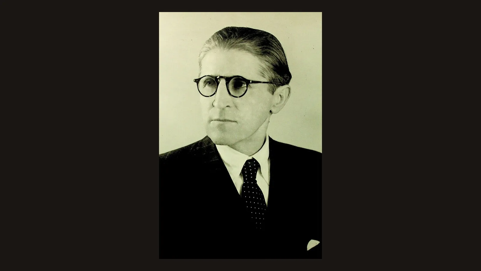 Omer Nishani (1887–1954), mjeku dhe kreu i parë i shtetit i Republikës Popullore. Autor i panjohur