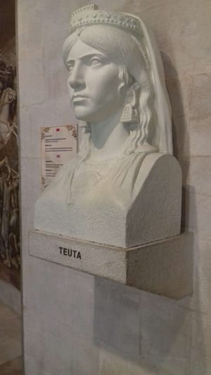 Monumenti i Teutës, Muzeu i Krujës · A.jobs02