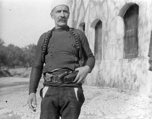 Isa Boletini, fotografuar nga Misioni Ushtarak Holandez (1913–1914)