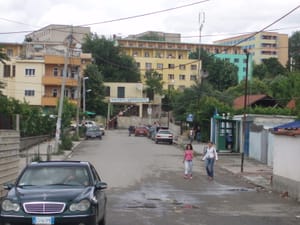 Qyteti Studenti, Tiranë — kampusi ku qindra studentë e pedagogë nisën grevën e urisë më 18 shkurt 1991