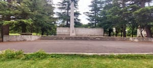 Monumenti i Konferencës së Pezës në fshatin Pezë