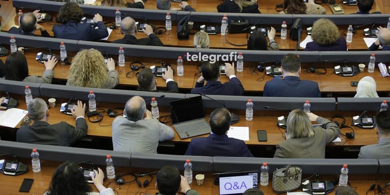 63 vota pro, asnjë kundër — Kosova blindon shportën me çmime tavan