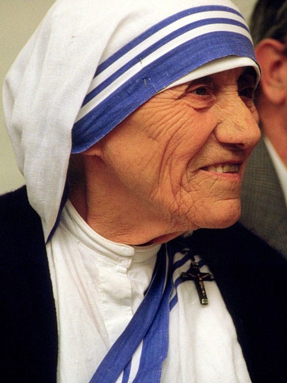 Nënë Tereza: nga Shkupi në Kalkutë, një jetë mes identitetit dhe misionit