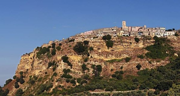 Rilindësit e Romës: letërsia arbëreshe që askush nuk e lexon