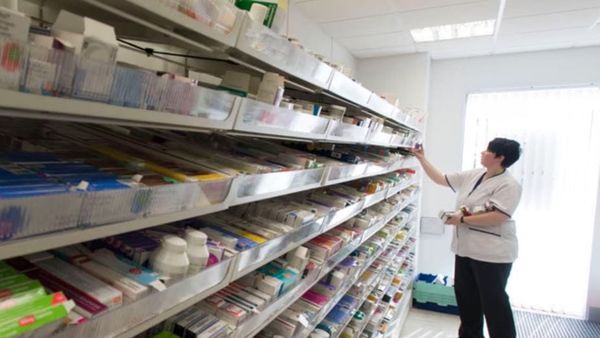 Paracetamoli u shtrenjtua 30% nga lufta në Iran? Me rezervë