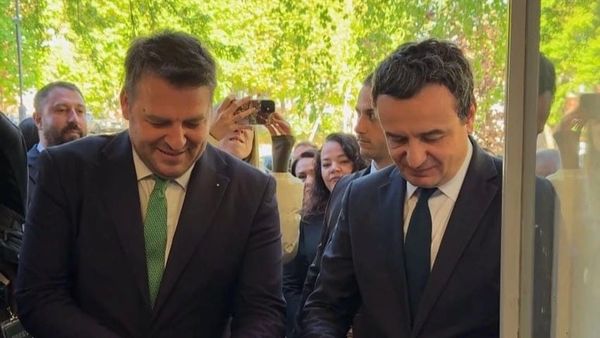 Ministri Armend Muja dhe Kryeministri Albin Kurti