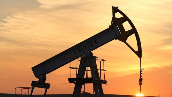 Nafta Brent arrin rekord 126 dollarë — bllokada e Trumpit pa afat