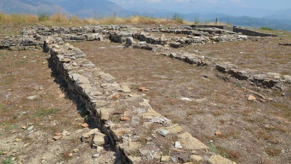 Gërmadhat e Foinikes (Finiq), Shqipëri — qyteti ku u nënshkrua paqja e vitit 205 p.e.s