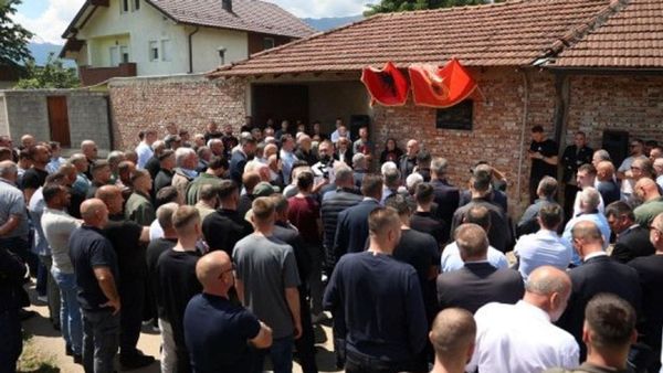 Vëllezërit Haradinaj: kujtimi i Myrtë Zenelit nga celulat e para të UÇK-së te Brigada 132