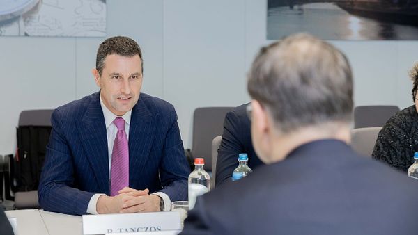Cilat janë sektorët me rrezikun më të lartë të korrupsionit në Shqipëri sipas Komisionit Europian?