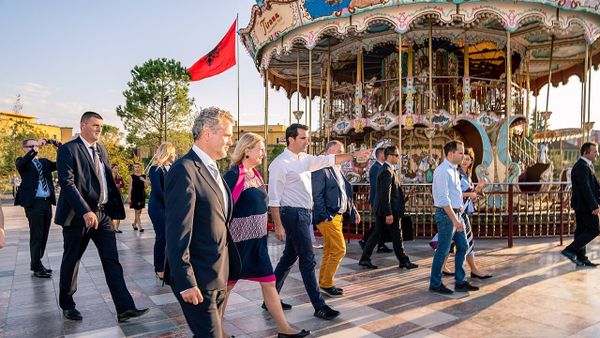 Pse gjyqtari Balliu shtyri deri më 3 korrik seancën Veliaj-Dado?
