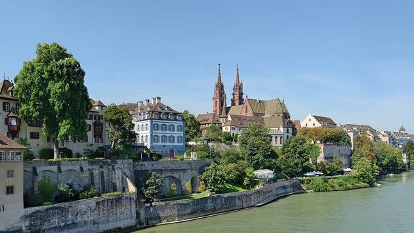 Pse u mblodhën përfaqësuesit e institucioneve në Basel?