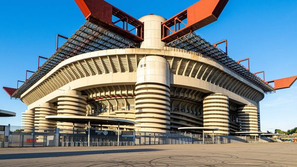 Pse Chelsea i është vënë pas Maignanit të Milanit?