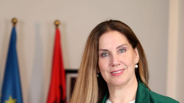 Çfarë u tha ministrja Kumbaro maturantëve para provimit të fundit nesër?