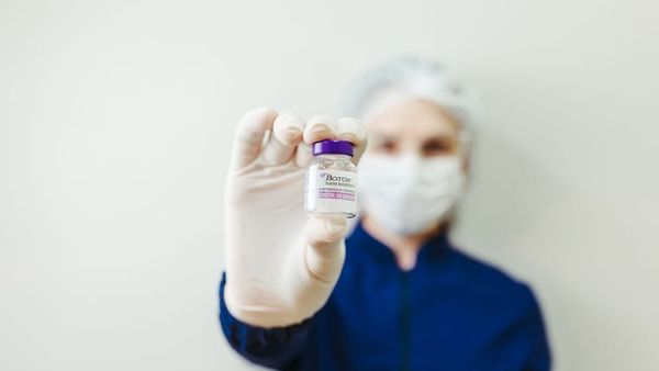 Si kontrabanduan mjeku e infermierja 199 shishe Botox nga Korea?