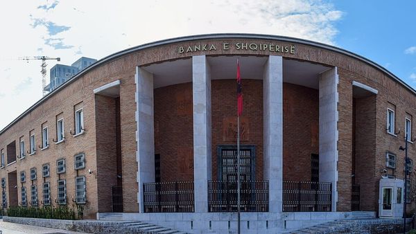 Çfarë rritje të pazakontë të depozitave në euro ka shënuar Shqipëria në maj?