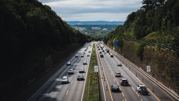 Kamenica jep lamtumirën dy motrave Zubaku të rëna në A5 të Gjermanisë