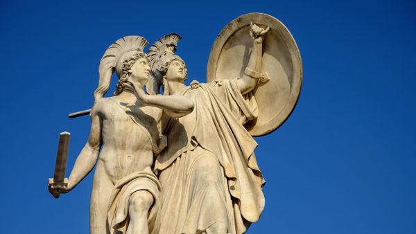 Paganizmi shqiptar — feja para fetëve