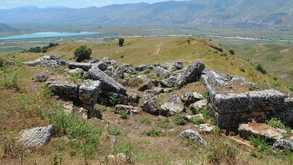 Çfarë mbetet nga qyteti i lashtë i Antigonesë?