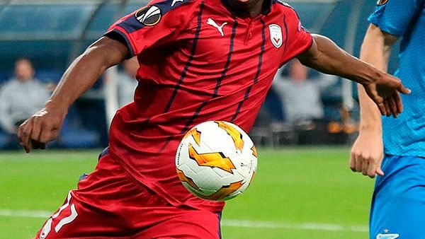Si përpiqet Manchester United ta sjellë Tchouamenin nga Real Madridi?
