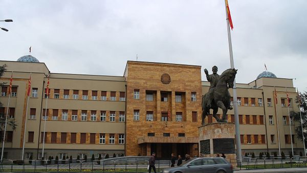 Çfarë ndan koalicionin në ligjin për përfaqësim të drejtë?