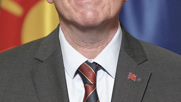 Pse VLEN po kërkon llogari nga Arben Taravari për ujin e pijshëm në Debresht?