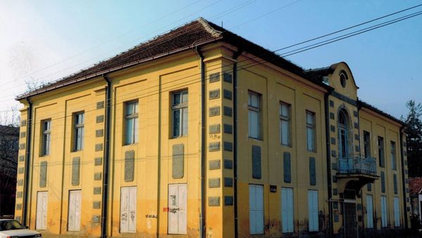 Pse qytetarët e Tetovës protestojnë kundër emërtimit 'Marshall Tito'?