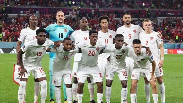Zvicra mposht Kanadanë 2:1, përfundon e parë në grupin B