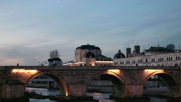 Çfarë po diskutohet në samitin 'Skopje Security Conference 2026'?