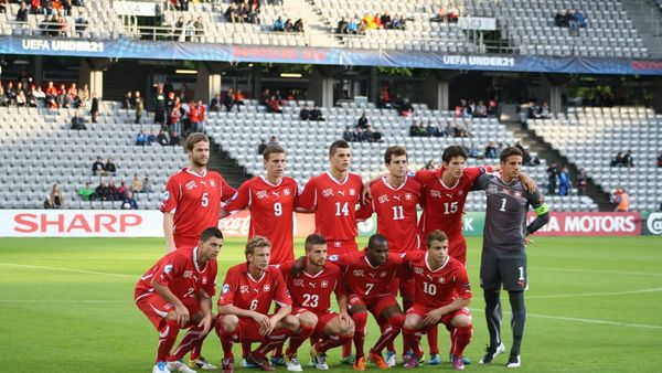 Granit Xhaka në formacionin më të mirë të Botërorit nga "Mirror"