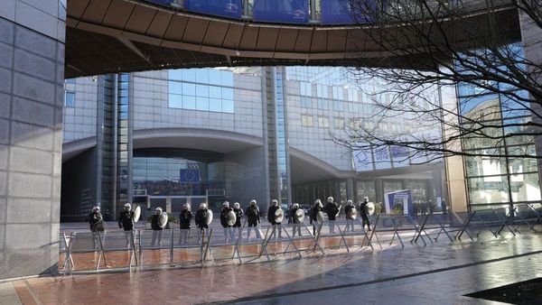 90 miliardë BE-ja Ukrainës: numri qëndron, po s'âsht ndihmë