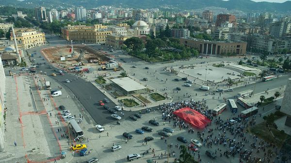 Pse mijëra shqiptarë protestojnë kundër Ramës?