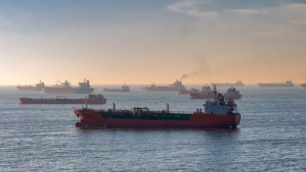UAE del nga OPEC: çmimet e naftës jonë nën presion